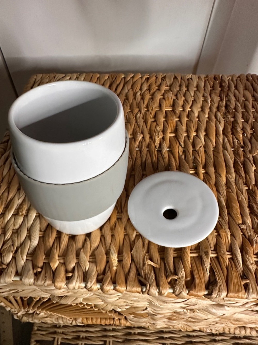 The Pampered Chef White Ceramic Egg Cooker - Picture 4 of 9